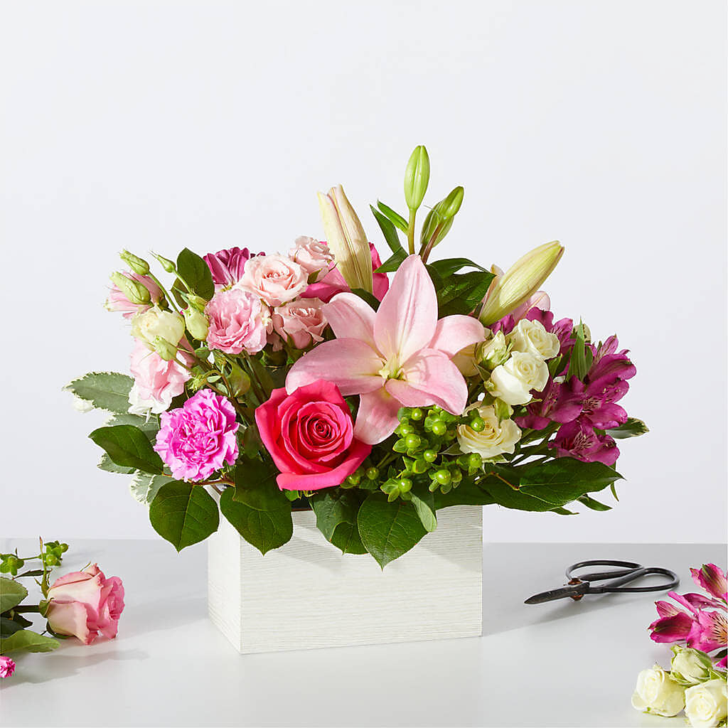 Sweetberry Box – A Florist Original – MARY'S GIFT SHOP, Watsonville CA