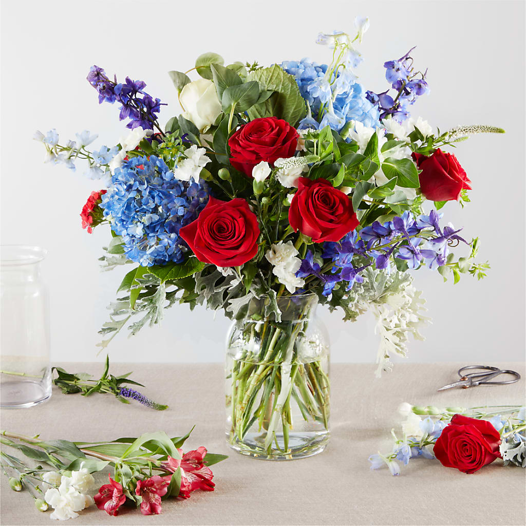 Star Spangled - A Florist Original – MARY'S GIFT SHOP, Watsonville CA