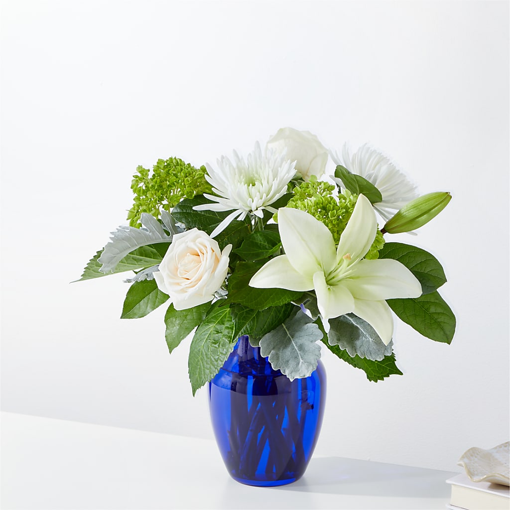 Snowy Dreams Bouquet – MARY'S GIFT SHOP, Watsonville CA
