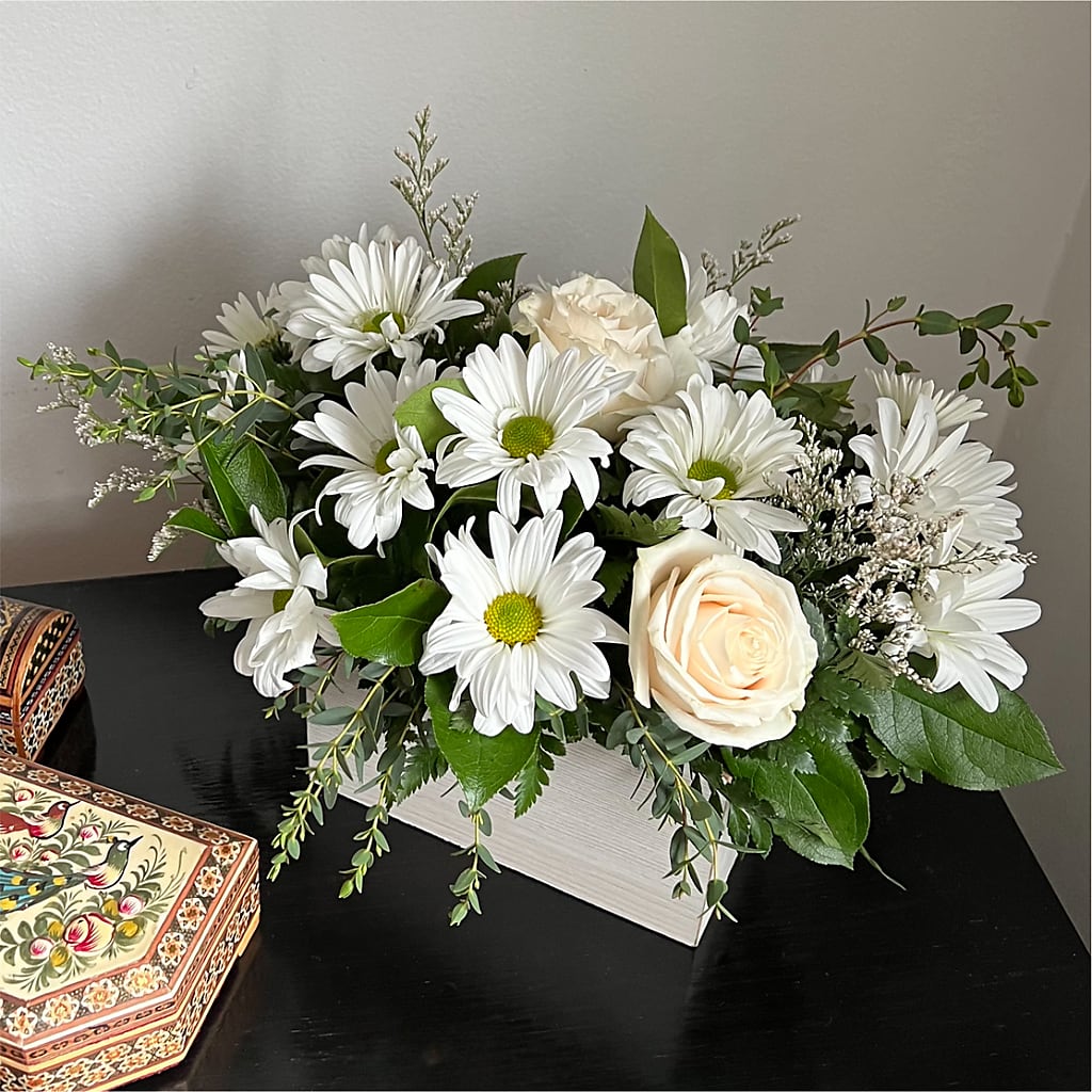 Fresh Linen Box Bouquet – MARY'S GIFT SHOP, Watsonville CA