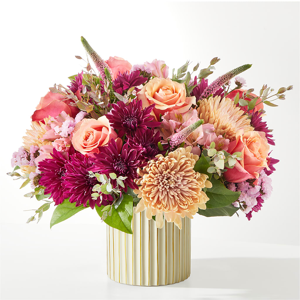 Berry Cobbler Bouquet with Ivory Vase – MARY'S GIFT SHOP, Watsonville CA