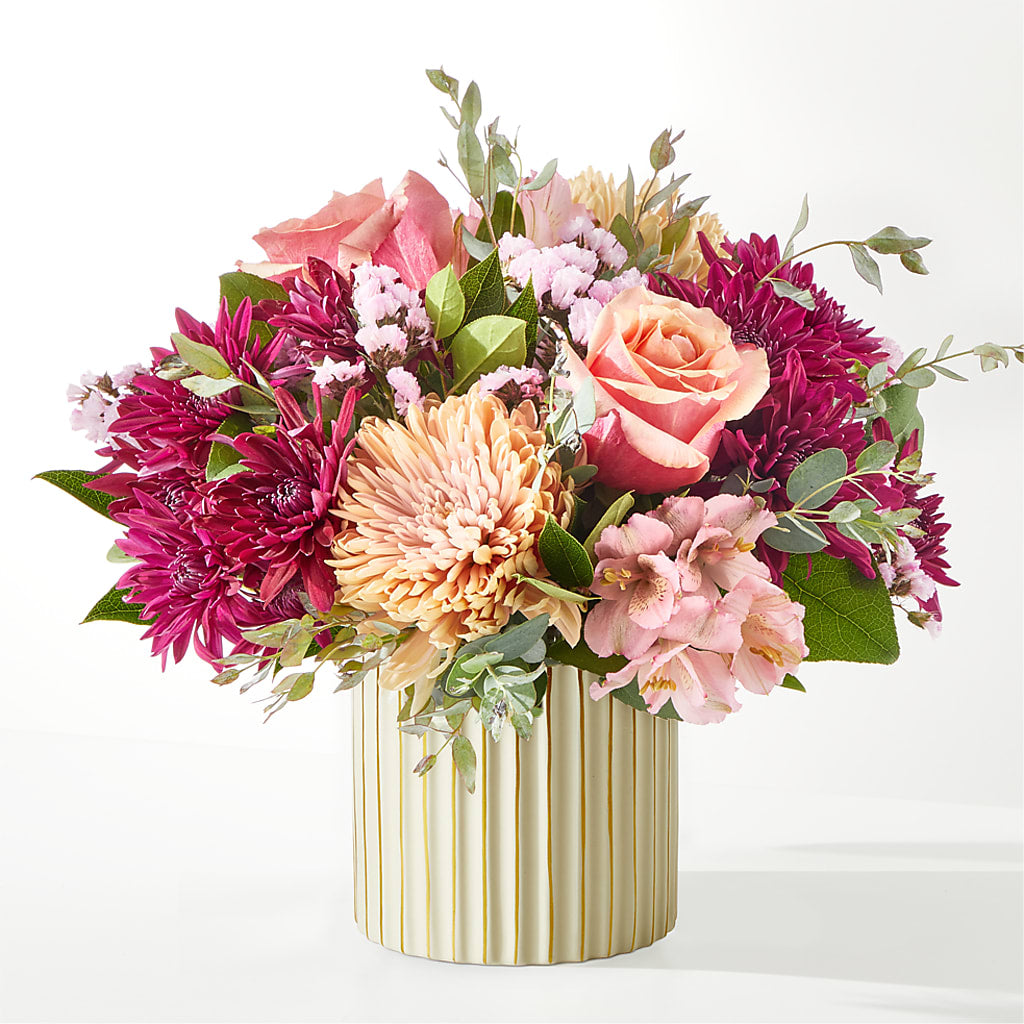 Berry Cobbler Bouquet with Ivory Vase – MARY'S GIFT SHOP, Watsonville CA