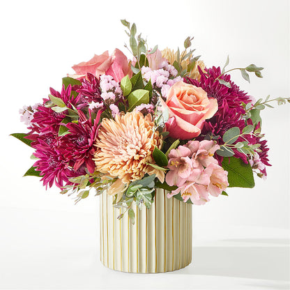 Berry Cobbler Bouquet with Ivory Vase – MARY'S GIFT SHOP, Watsonville CA
