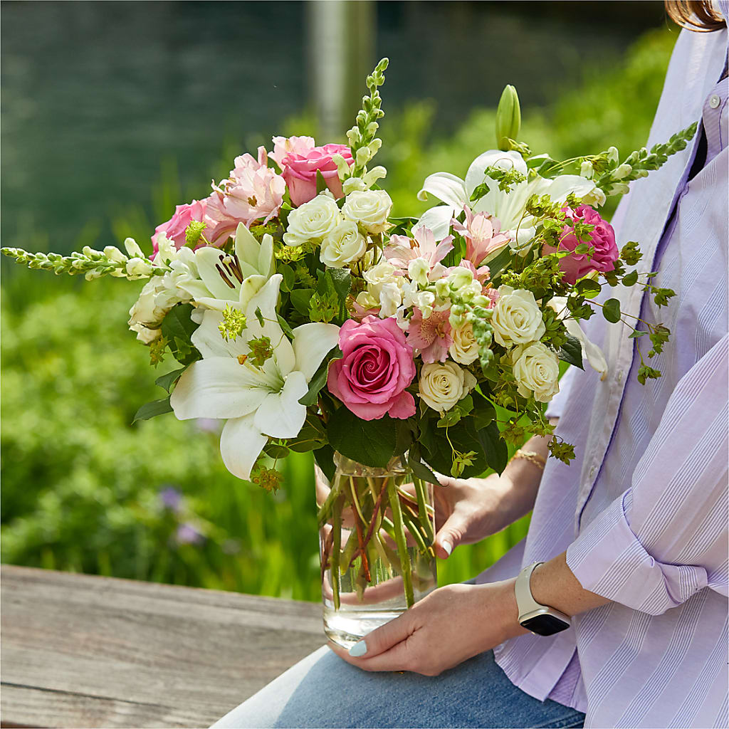 Fondly Bouquet – MARY'S GIFT SHOP, Watsonville CA